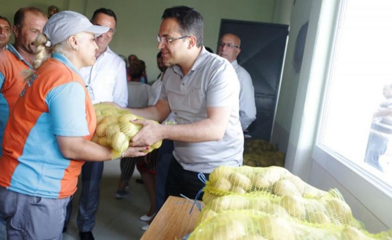 Patates üreticisine bir destek de Bornova Belediyesi'nden